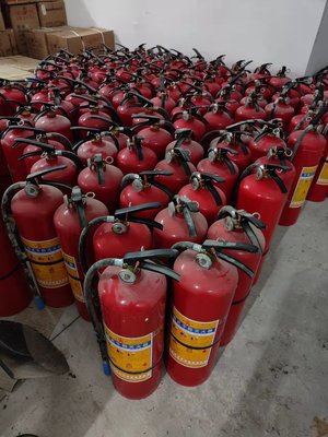 上門搬運 過期滅火器回收 廢舊 干粉 消防器材收購 當場結算