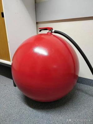 44張照片看世界 越南越戰(zhàn)女兵、日本學生裝模特與消防設備